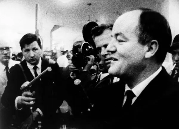 Robert Drew records Senator Hubert Humphrey during the making of Primary